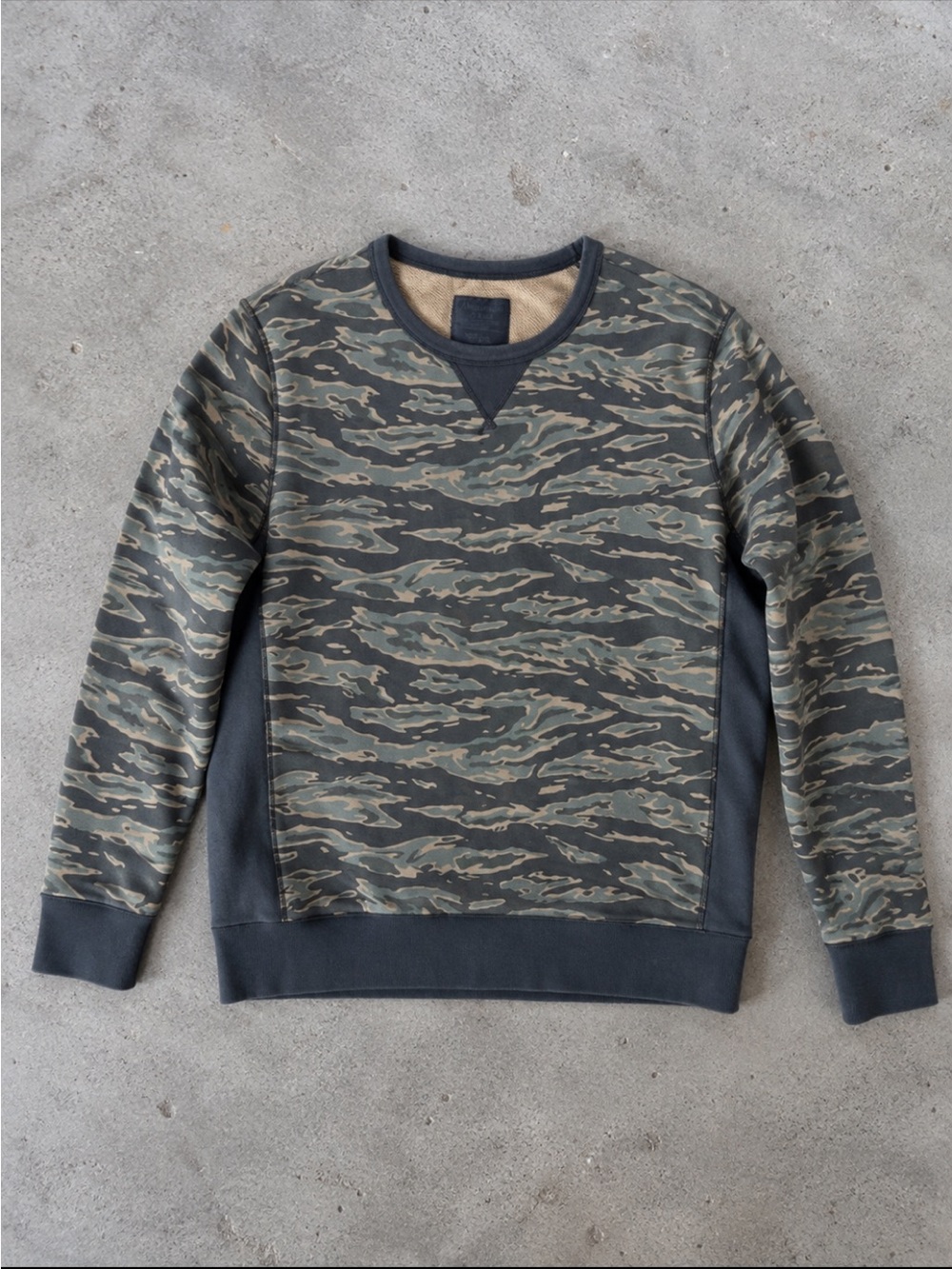 Abercrombie & Fitch Camo Crewneck Sweatshirt Men Medium Utility Streetwear Boxy